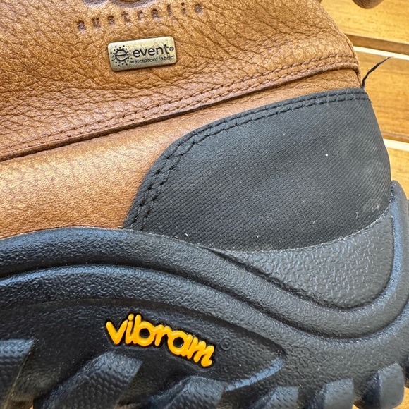 UGG Women's UGG Adirondack II Waterproof Insulated Winter Boots size EU 39 US 8 - Picture 10 of 11